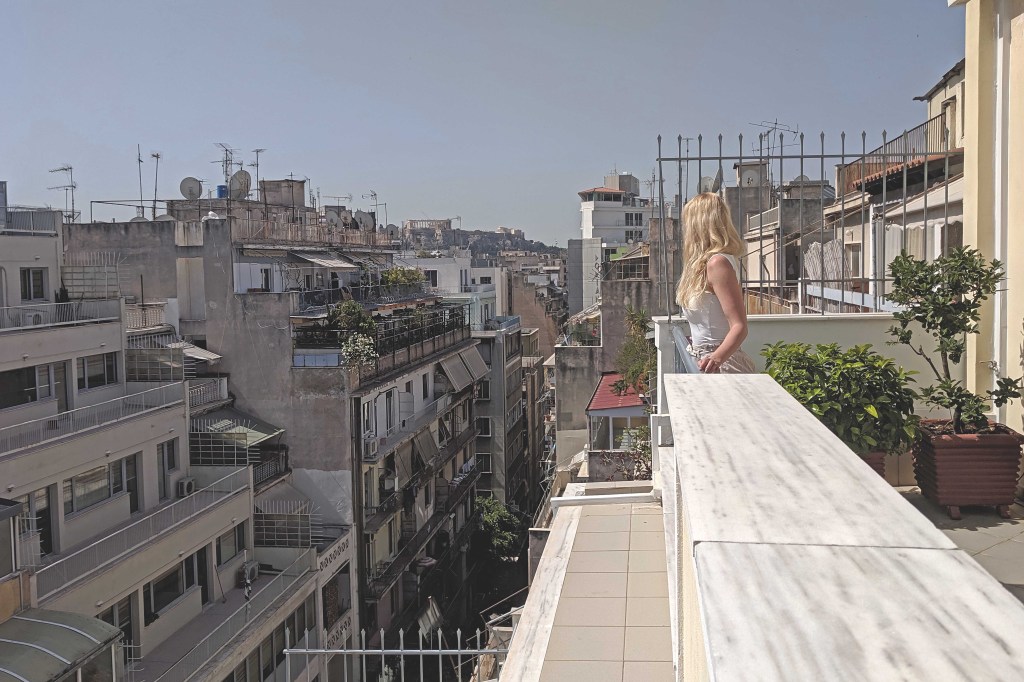 Ateena, Omonia, Mirabello City Hotel